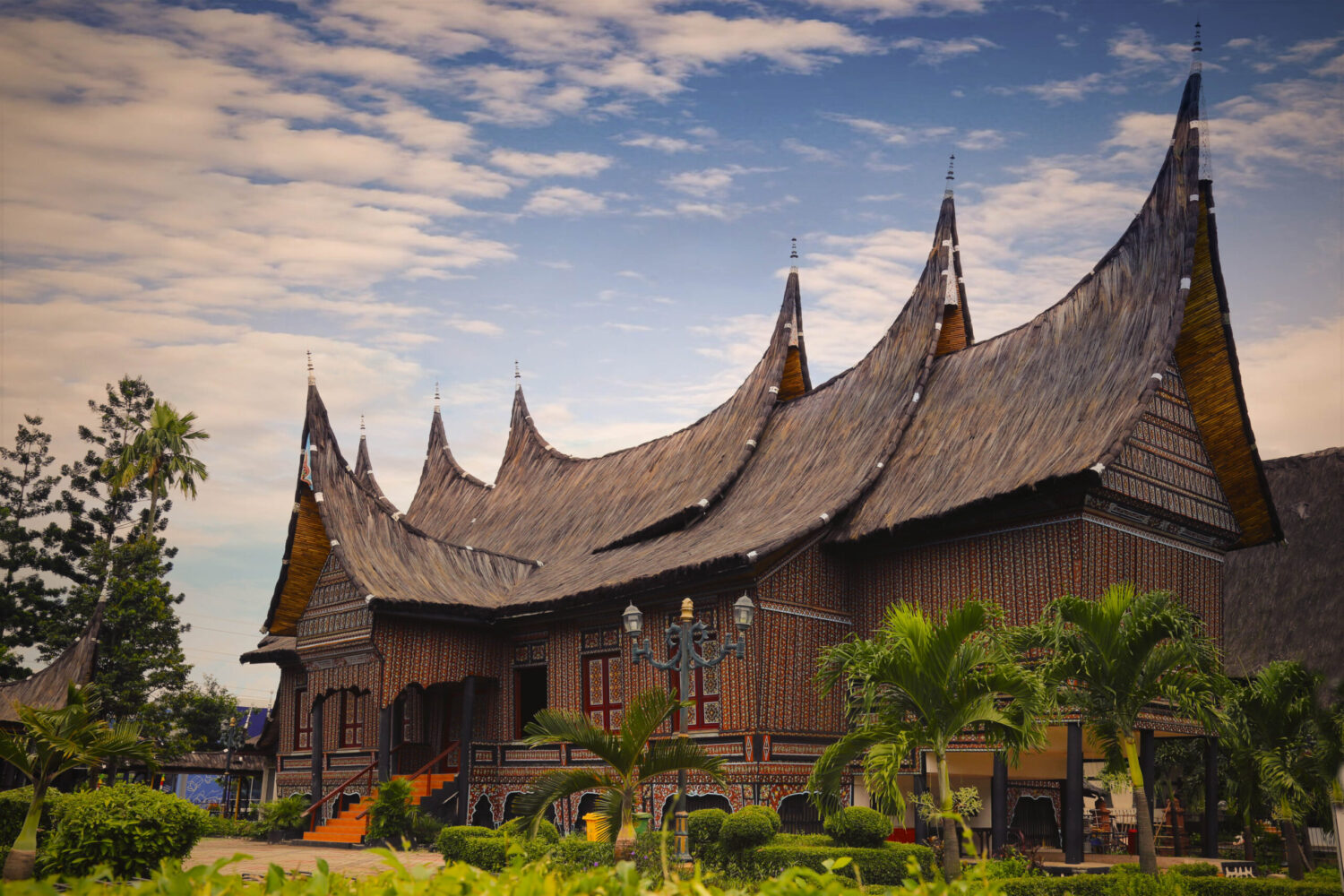 anjungan sumatera barat 1 scaled 1500x1000